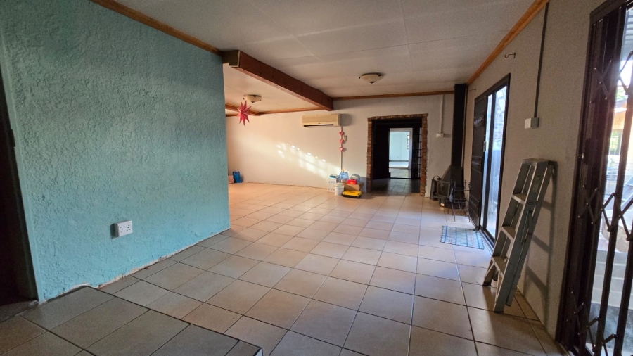 5 Bedroom Property for Sale in Navalsig Free State
